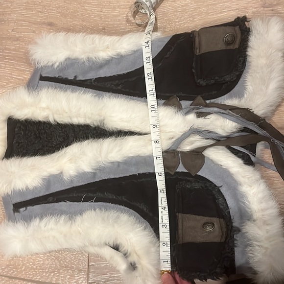 Rabbit trim vest - Picture 7 of 7